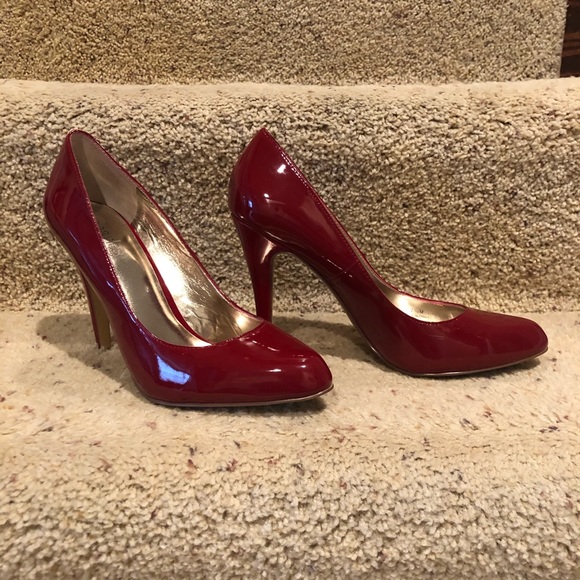 Charles David Patent Leather Heels - Picture 1 of 6